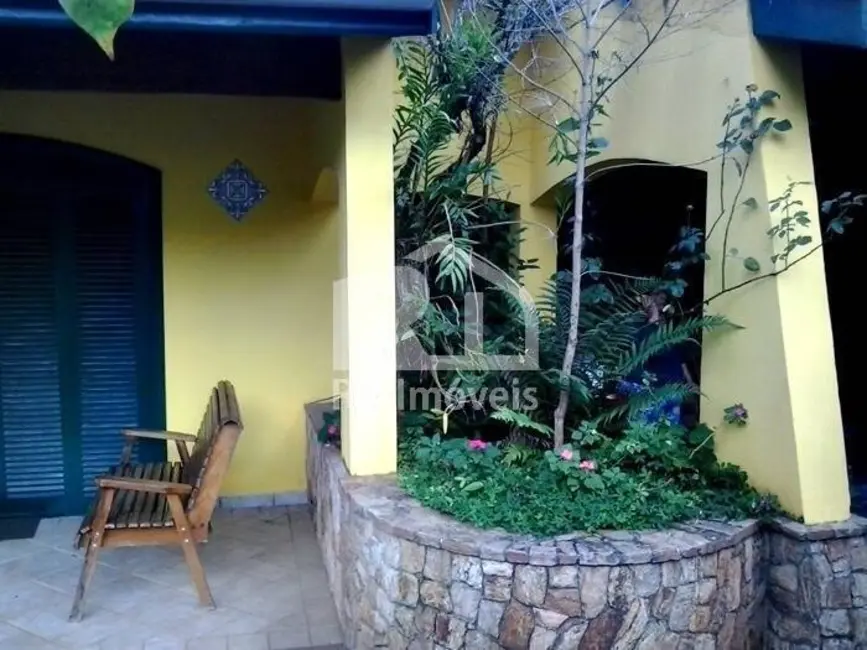 Foto 7 de Casa com 4 quartos à venda, 223m2 em Mar Verde, Caraguatatuba - SP