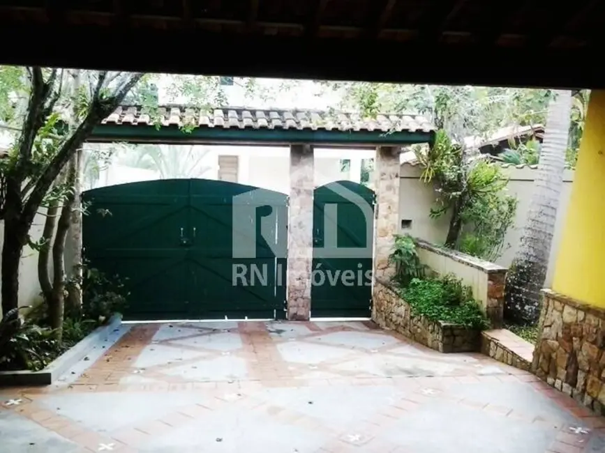 Foto 3 de Casa com 4 quartos à venda, 223m2 em Mar Verde, Caraguatatuba - SP