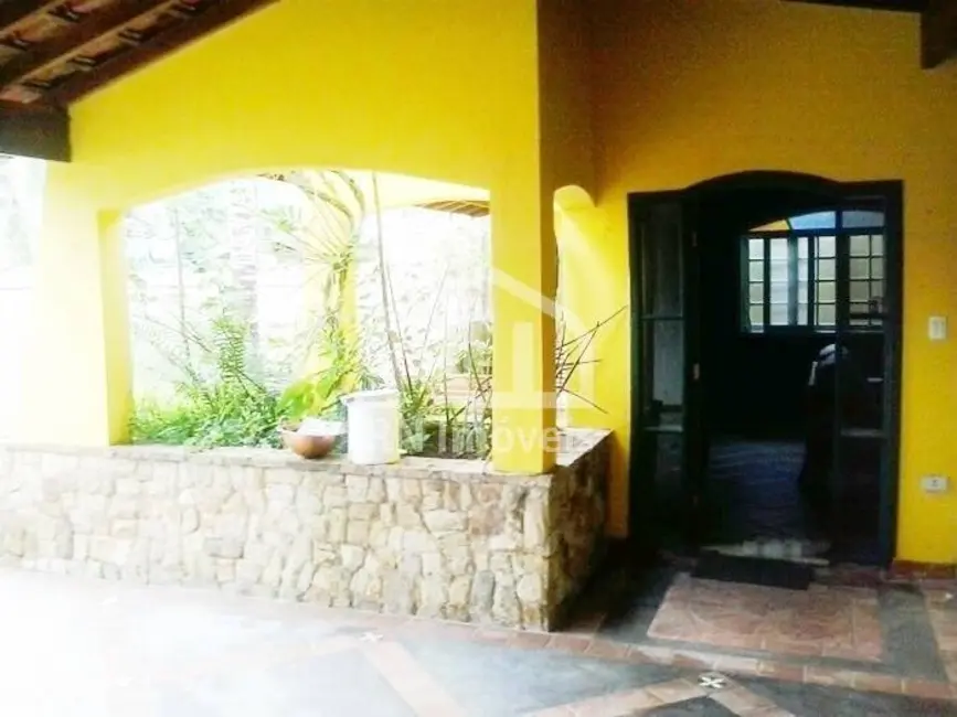 Foto 6 de Casa com 4 quartos à venda, 223m2 em Mar Verde, Caraguatatuba - SP