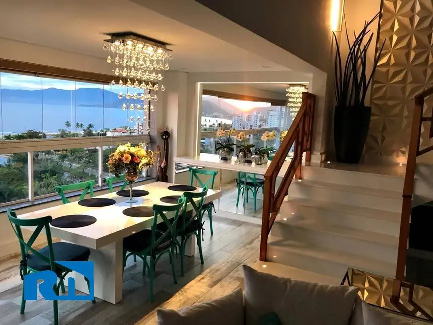 Foto 3 de Apartamento com 3 quartos à venda, 250m2 em Jardim Primavera, Caraguatatuba - SP