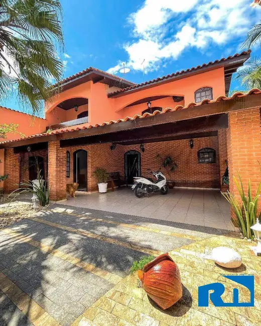 Foto 1 de Casa com 4 quartos à venda, 252m2 em Indaiá, Caraguatatuba - SP
