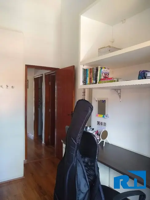 Foto 3 de Casa com 5 quartos à venda, 300m2 em Parque Balneário Poiares, Caraguatatuba - SP