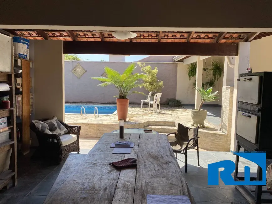 Foto 2 de Casa com 3 quartos à venda, 507m2 em Sumaré, Caraguatatuba - SP