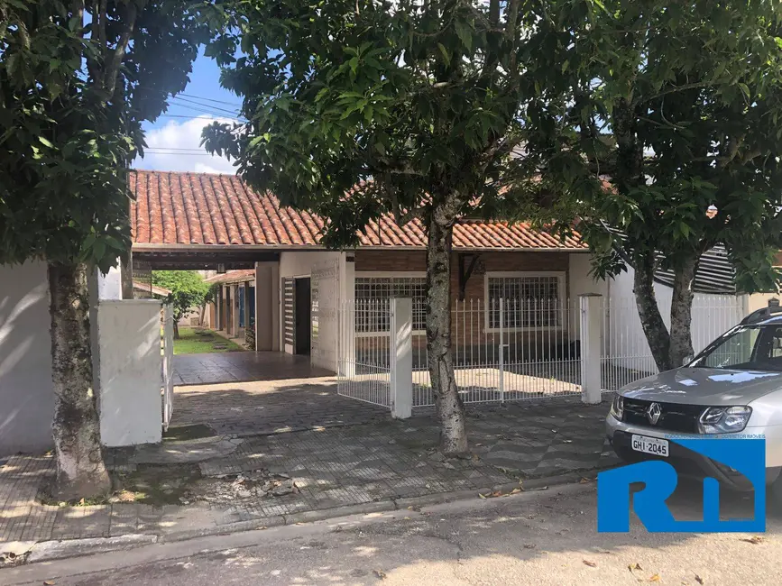 Foto 1 de Casa com 5 quartos à venda, 360m2 em Sumaré, Caraguatatuba - SP