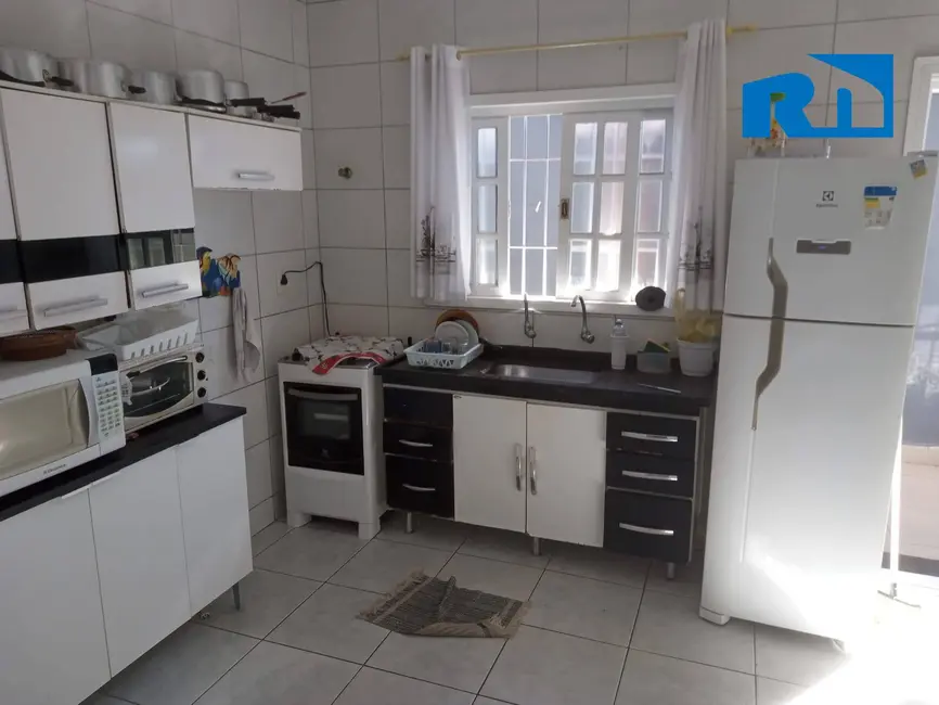 Foto 3 de Casa com 3 quartos à venda, 300m2 em Vila Atlântica, Caraguatatuba - SP