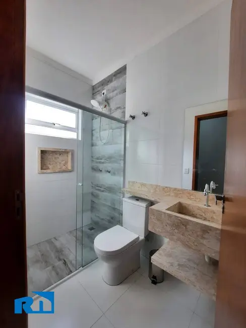 Foto 9 de Casa com 3 quartos à venda e para alugar, 372m2 em Cidade Jardim, Caraguatatuba - SP