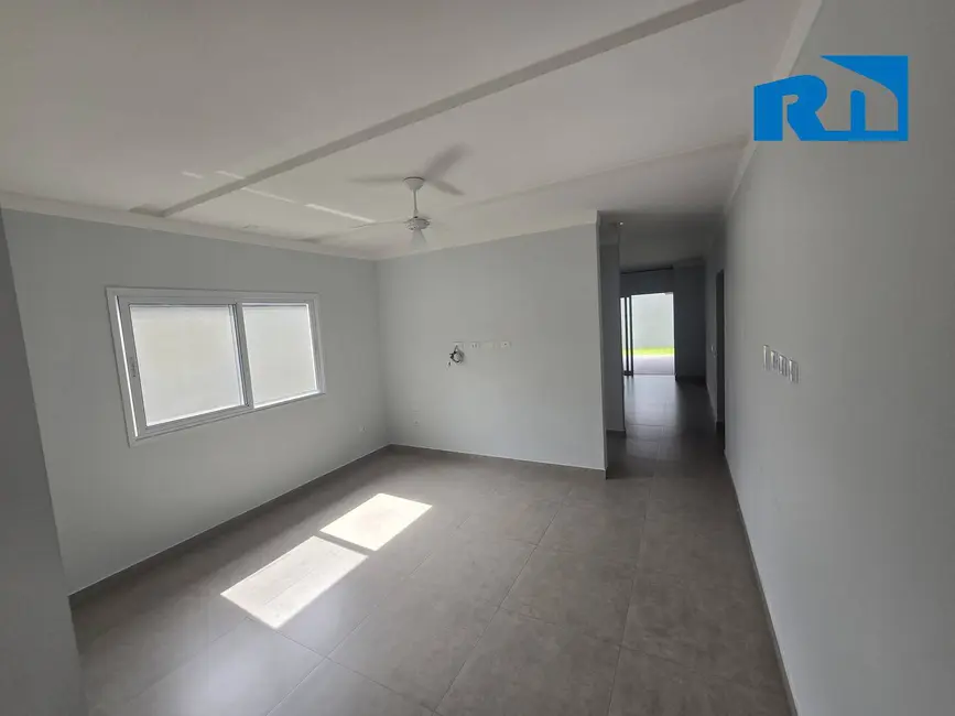 Foto 5 de Casa com 3 quartos à venda e para alugar, 372m2 em Cidade Jardim, Caraguatatuba - SP