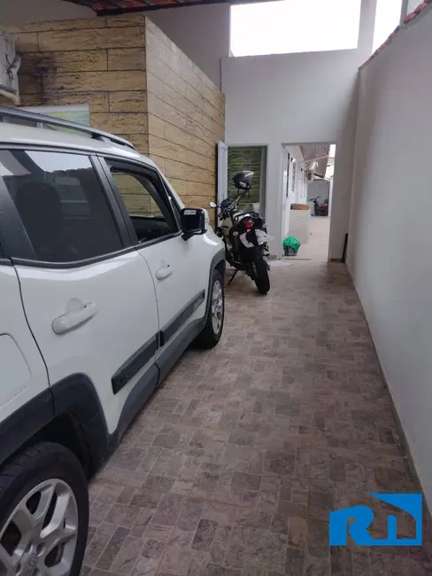 Casa com 2 quartos à venda em Jardim Jaqueira, Caraguatatuba - SP - imagem 4 Foto 4 de Casa com 2 quartos à venda em Jardim Jaqueira, Caraguatatuba - SP