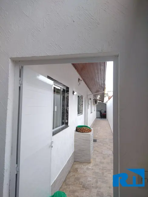 Casa com 2 quartos à venda em Jardim Jaqueira, Caraguatatuba - SP - imagem 3 Foto 3 de Casa com 2 quartos à venda em Jardim Jaqueira, Caraguatatuba - SP