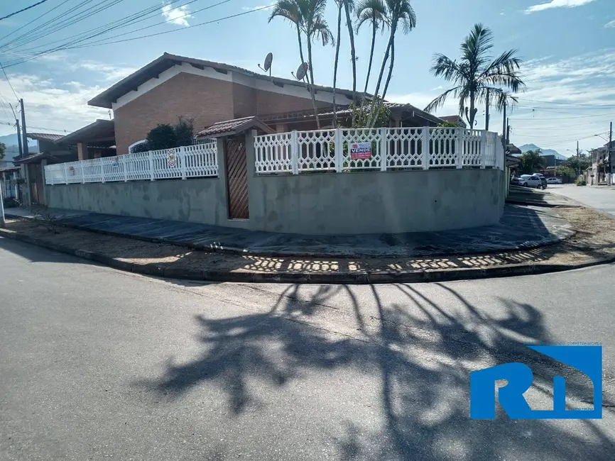 Foto 1 de Casa com 2 quartos à venda, 304m2 em Poiares, Caraguatatuba - SP
