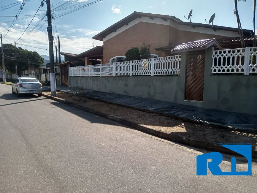 Foto 2 de Casa com 2 quartos à venda, 304m2 em Poiares, Caraguatatuba - SP