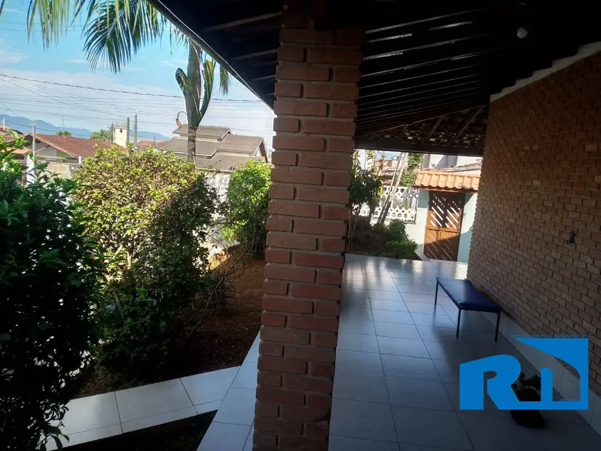 Foto 3 de Casa com 2 quartos à venda, 304m2 em Poiares, Caraguatatuba - SP