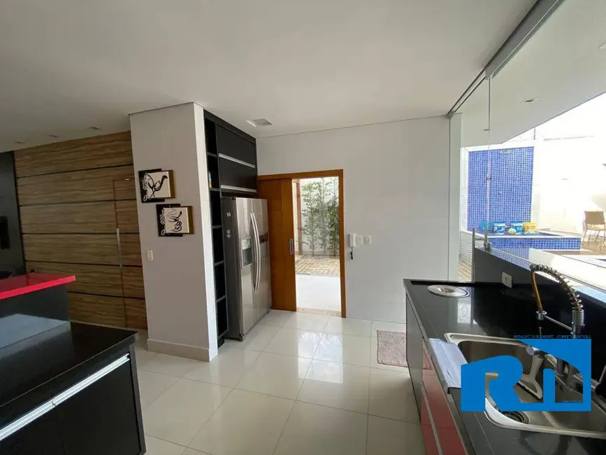 Foto 4 de Casa com 3 quartos à venda em Travessão, Caraguatatuba - SP