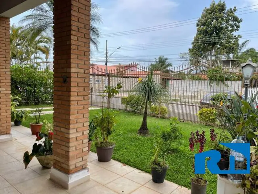 Casa com 3 quartos à venda em Caraguatatuba - SP - imagem 3 Foto 3 de Casa com 3 quartos à venda em Caraguatatuba - SP