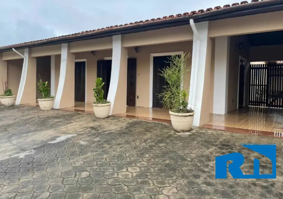 Casa com 3 quartos à venda, 405m2 em Loteamento Jardim Aruan, Caraguatatuba - SP - imagem 1 Foto 1 de Casa com 3 quartos à venda, 405m2 em Loteamento Jardim Aruan, Caraguatatuba - SP