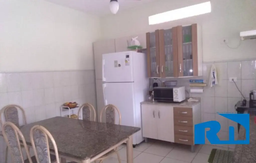 Foto 5 de Casa com 3 quartos à venda, 480m2 em Centro, Caraguatatuba - SP