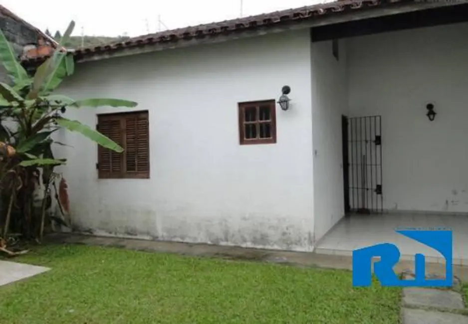 Foto 6 de Casa com 4 quartos à venda, 336m2 em Loteamento Balneário Camburi, Caraguatatuba - SP