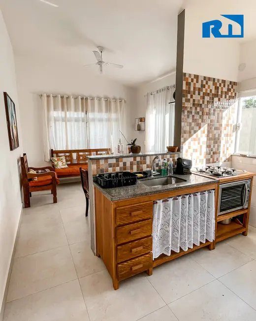 Foto 6 de Casa com 3 quartos para alugar, 150m2 em Praia das Palmeiras, Caraguatatuba - SP