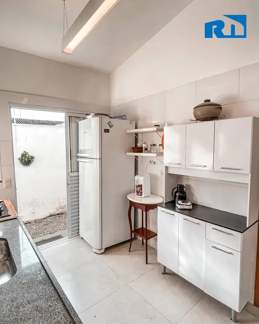 Foto 8 de Casa com 3 quartos para alugar, 150m2 em Praia das Palmeiras, Caraguatatuba - SP