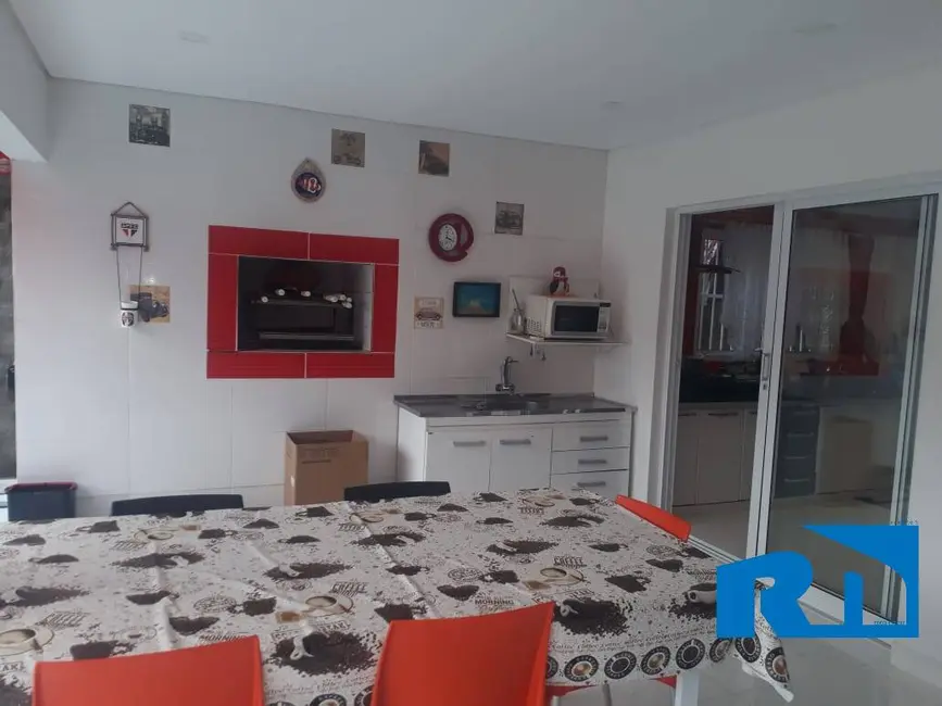Foto 9 de Casa com 3 quartos à venda, 360m2 em Jardim Britânia, Caraguatatuba - SP