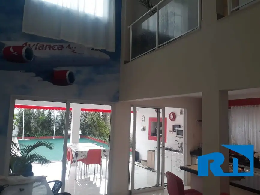 Foto 7 de Casa com 3 quartos à venda, 360m2 em Jardim Britânia, Caraguatatuba - SP