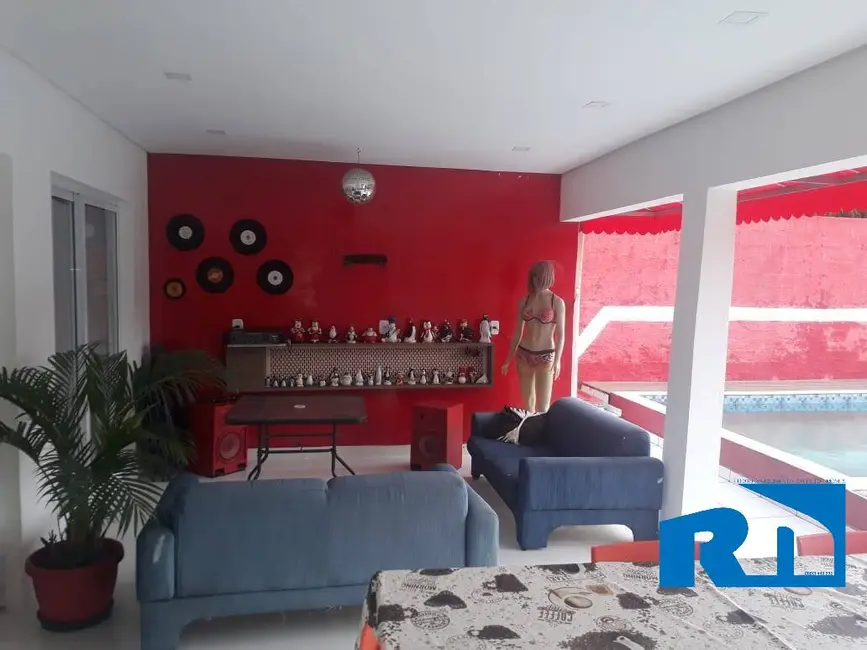 Foto 2 de Casa com 3 quartos à venda, 360m2 em Jardim Britânia, Caraguatatuba - SP