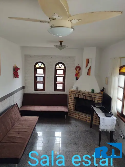 Casa com 5 quartos à venda, 405m2 em Estância Balneária Hawai, Caraguatatuba - SP - imagem 3 Foto 3 de Casa com 5 quartos à venda, 405m2 em Estância Balneária Hawai, Caraguatatuba - SP