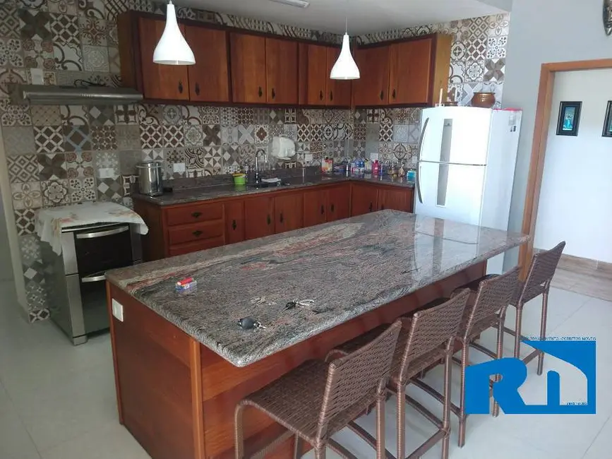 Foto 3 de Casa com 6 quartos à venda, 600m2 em Praia das Palmeiras, Caraguatatuba - SP