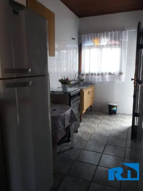 Casa com 2 quartos à venda, 56m2 em Loteamento Balneário Camburi, Caraguatatuba - SP - imagem 3 Foto 3 de Casa com 2 quartos à venda, 56m2 em Loteamento Balneário Camburi, Caraguatatuba - SP