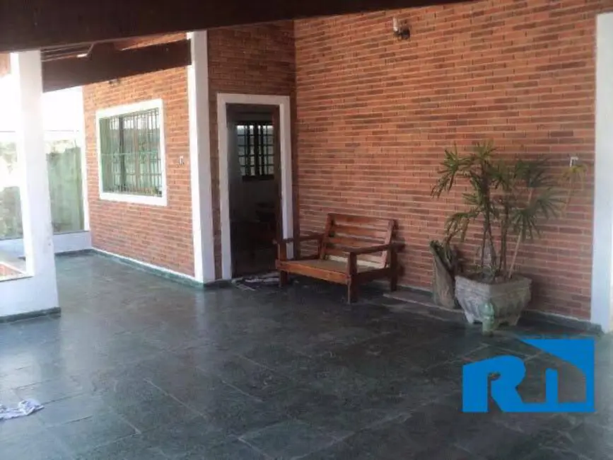 Foto 1 de Casa com 4 quartos à venda, 360m2 em Cidade Jardim, Caraguatatuba - SP