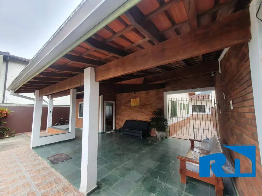 Foto 2 de Casa com 4 quartos à venda, 360m2 em Cidade Jardim, Caraguatatuba - SP