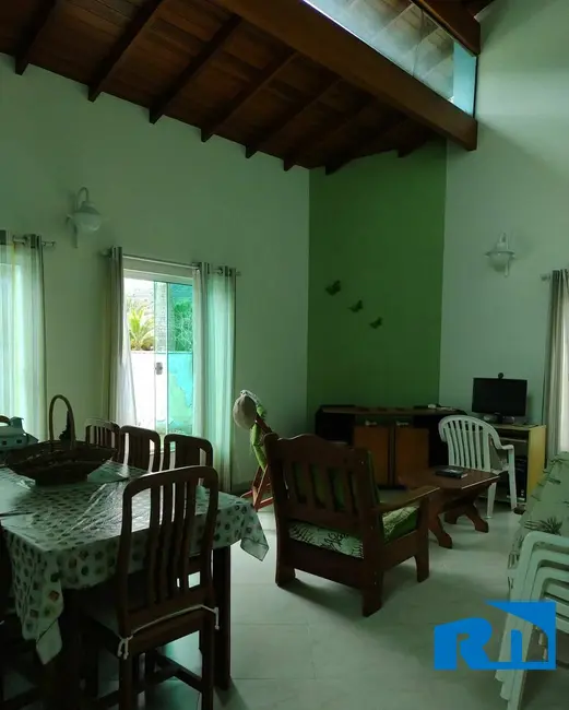 Foto 3 de Casa com 3 quartos à venda, 417m2 em Mar Verde, Caraguatatuba - SP