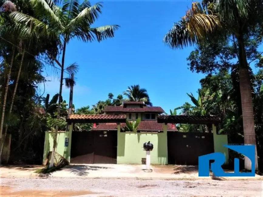 Foto 1 de Casa com 3 quartos à venda em Caraguatatuba - SP