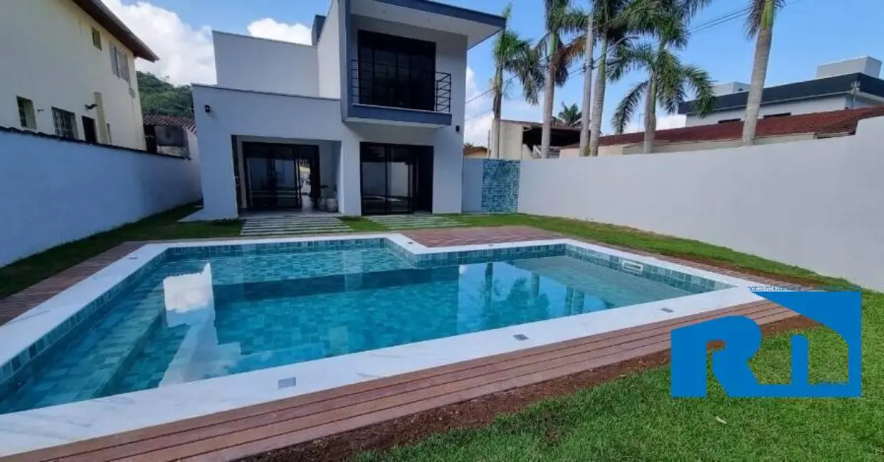 Foto 1 de Casa com 4 quartos à venda, 342m2 em Caraguatatuba - SP