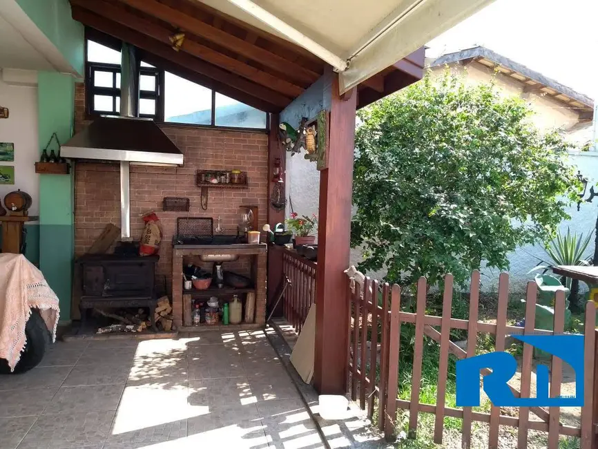 Foto 2 de Casa com 5 quartos à venda, 288m2 em Jardim Nomar, Caraguatatuba - SP