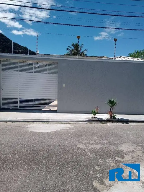 Foto 1 de Casa com 3 quartos à venda, 234m2 em Centro, Caraguatatuba - SP