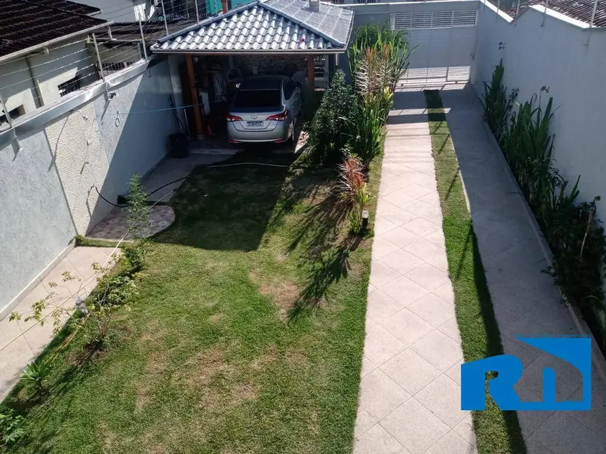Foto 2 de Casa com 3 quartos à venda, 234m2 em Centro, Caraguatatuba - SP
