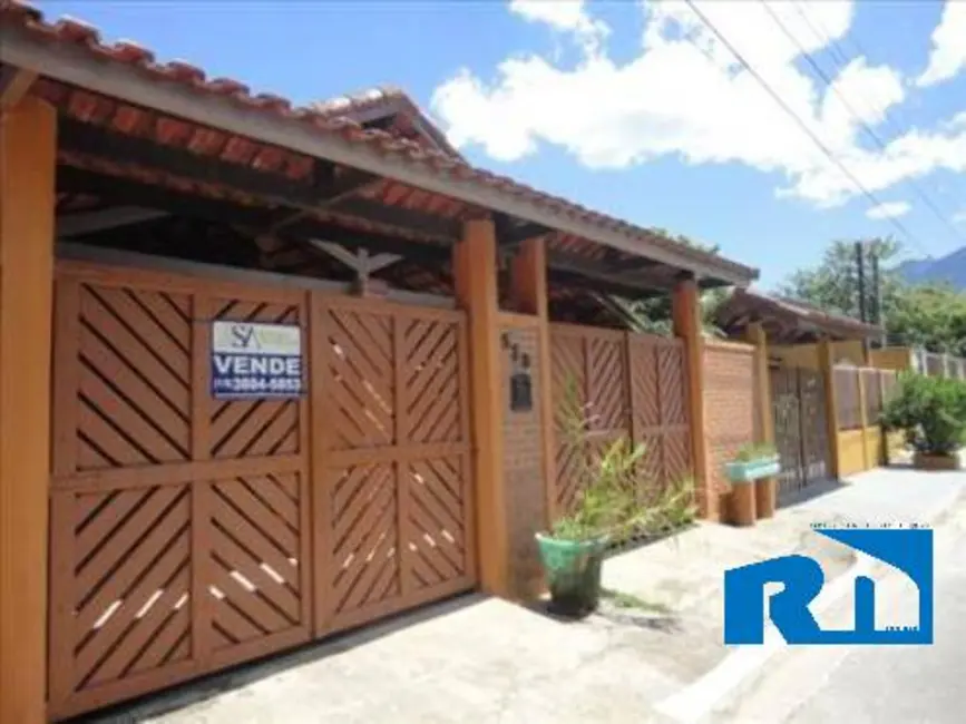 Foto 3 de Casa com 3 quartos à venda, 280m2 em Balneário Copacabana, Caraguatatuba - SP