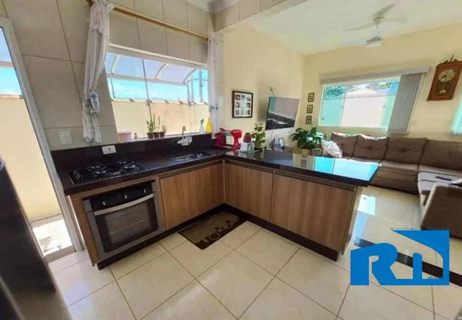 Foto 4 de Casa com 5 quartos à venda, 390m2 em Morro do Algodão, Caraguatatuba - SP