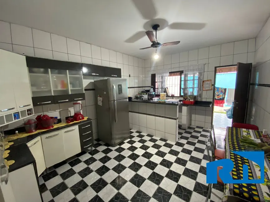 Casa com 4 quartos à venda, 360m2 em Jardim Britânia, Caraguatatuba - SP - imagem 4 Foto 4 de Casa com 4 quartos à venda, 360m2 em Jardim Britânia, Caraguatatuba - SP