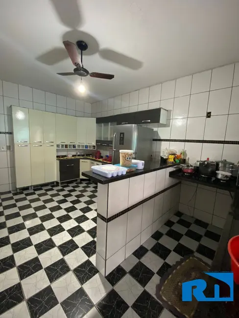 Casa com 4 quartos à venda, 360m2 em Jardim Britânia, Caraguatatuba - SP - imagem 3 Foto 3 de Casa com 4 quartos à venda, 360m2 em Jardim Britânia, Caraguatatuba - SP