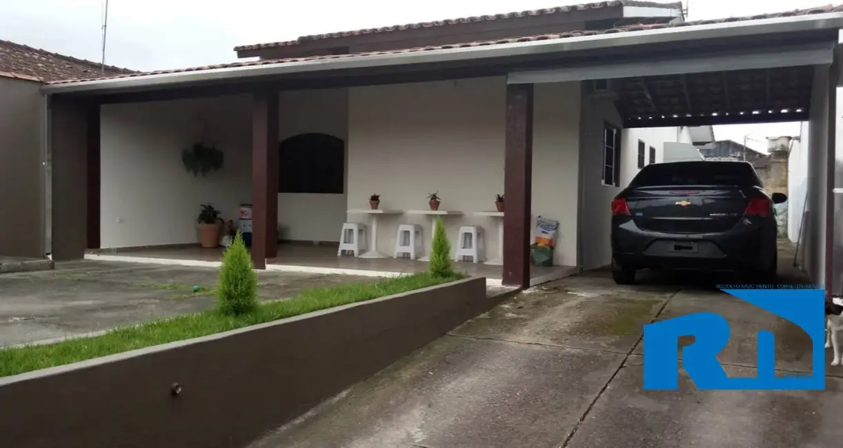 Foto 1 de Casa com 3 quartos à venda, 300m2 em Poiares, Caraguatatuba - SP