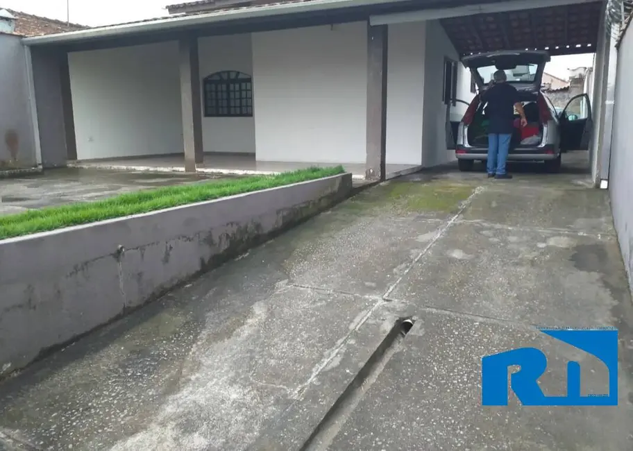 Foto 6 de Casa com 3 quartos à venda, 300m2 em Poiares, Caraguatatuba - SP