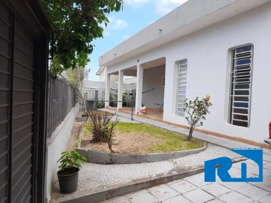 Foto 3 de Casa com 3 quartos à venda, 322m2 em Centro, Caraguatatuba - SP