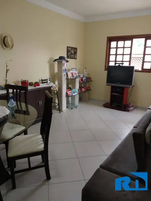 Foto 8 de Casa com 3 quartos à venda, 250m2 em Jardim do Sol, Caraguatatuba - SP