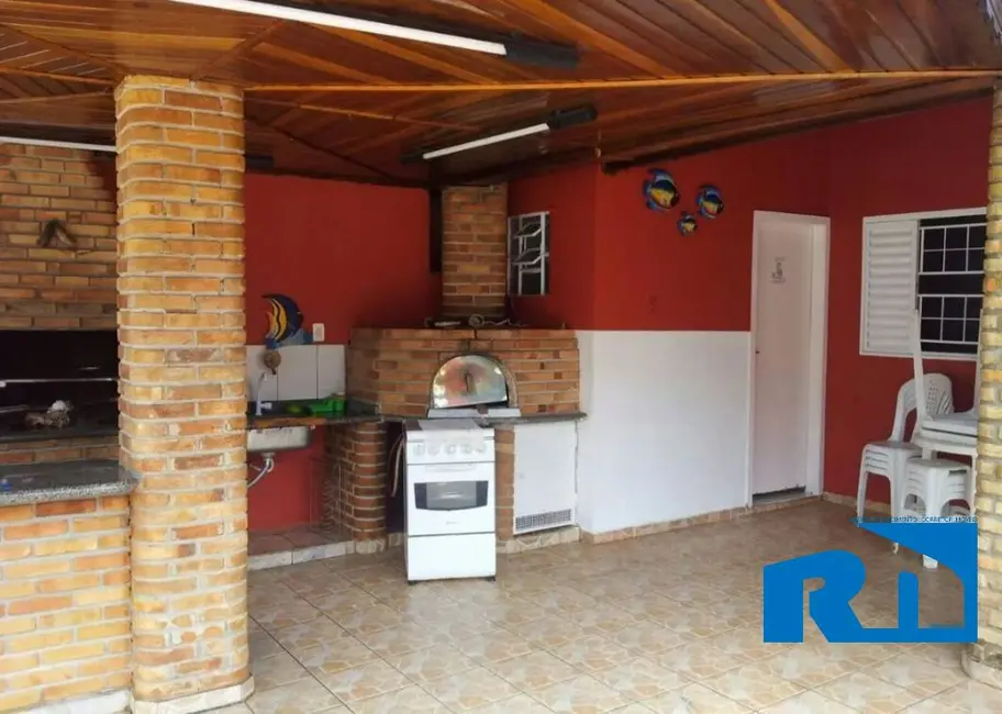 Foto 3 de Casa com 3 quartos à venda, 450m2 em Caraguatatuba - SP