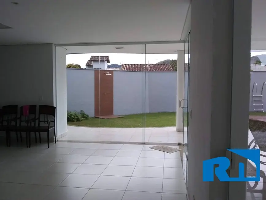 Casa com 3 quartos à venda, 500m2 em Prainha, Caraguatatuba - SP - imagem 5 Foto 5 de Casa com 3 quartos à venda, 500m2 em Prainha, Caraguatatuba - SP