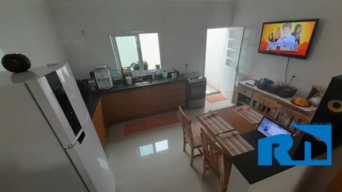 Foto 3 de Casa com 2 quartos à venda, 100m2 em Praia das Palmeiras, Caraguatatuba - SP