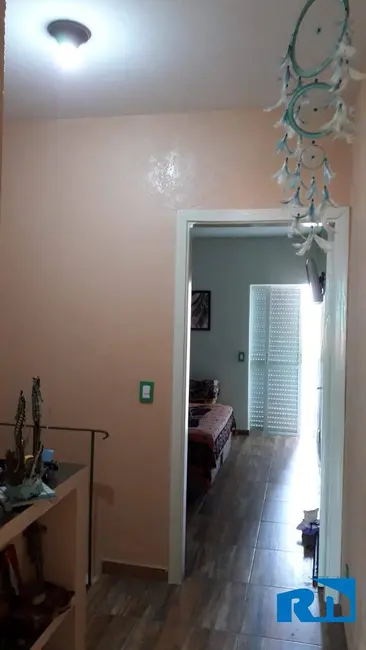 Foto 9 de Casa com 2 quartos à venda em Jardim Britânia, Caraguatatuba - SP