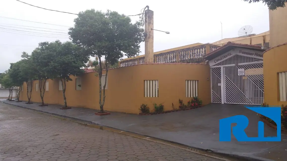 Foto 1 de Casa com 2 quartos à venda em Jardim Britânia, Caraguatatuba - SP